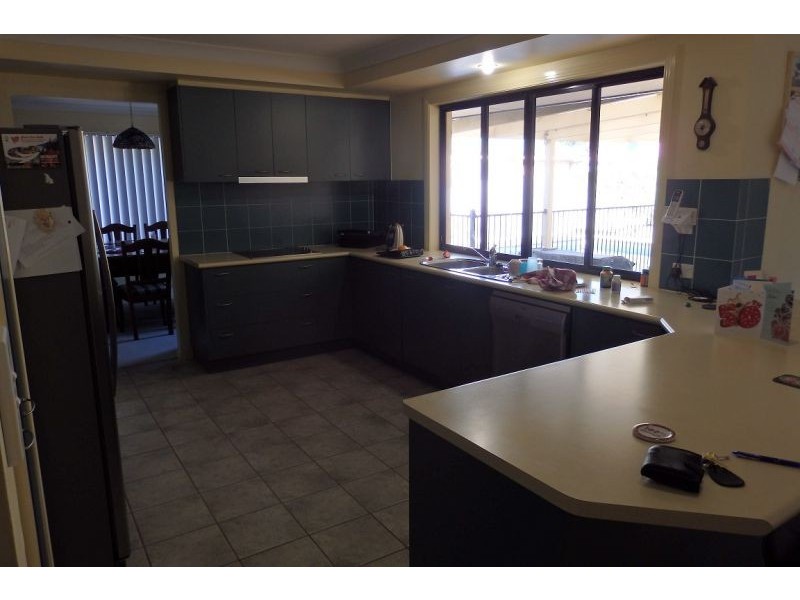 10 Jacaranda Place, Ormiston QLD 4160