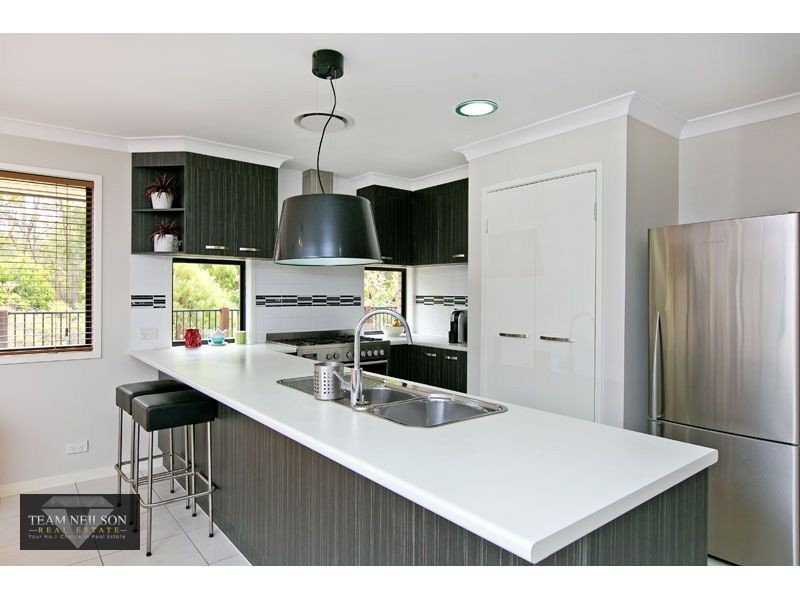 6 Whipbird Circuit, Victoria Point QLD 4165