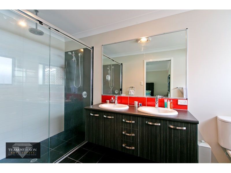 6 Whipbird Circuit, Victoria Point QLD 4165