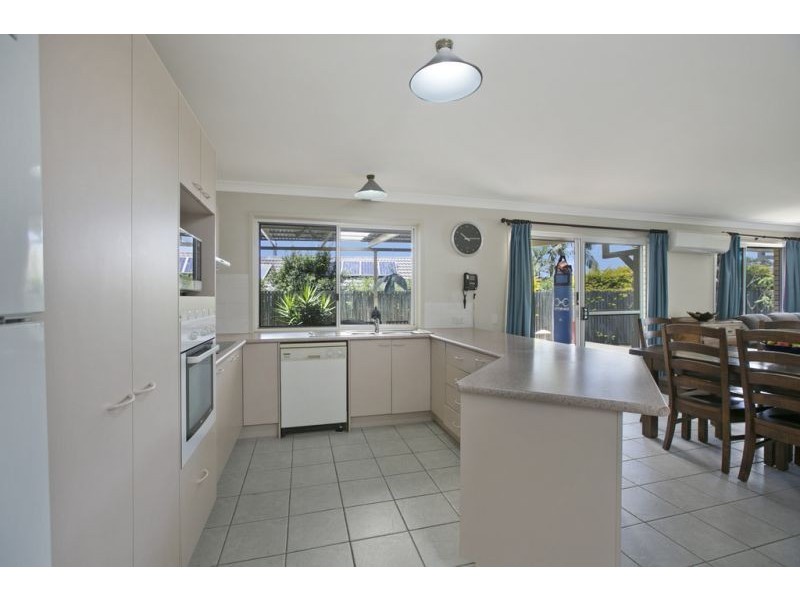 28 Chesterfield Crescent, Wellington Point QLD 4160