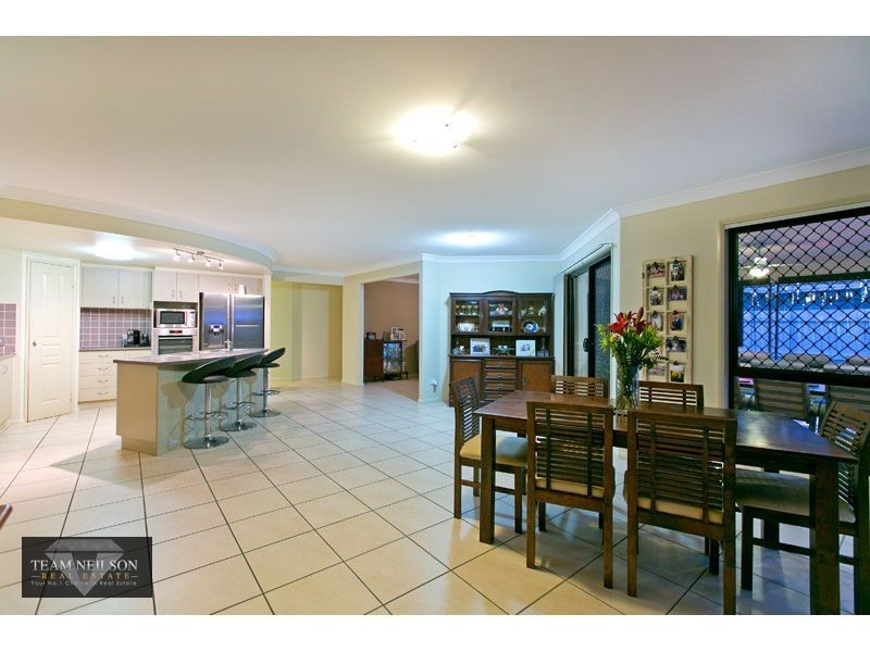 8 Carmay Close, Thornlands QLD 4164