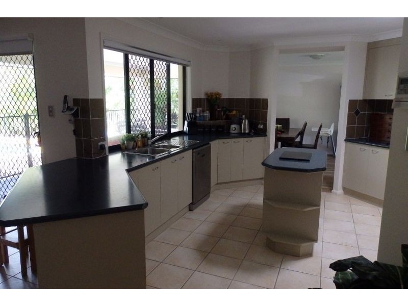 4 Lidgard Street, Thornlands QLD 4164