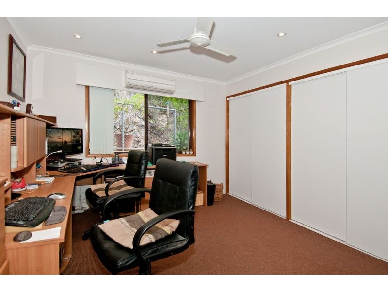 56 Majella Cr, Bahrs Scrub QLD 4207