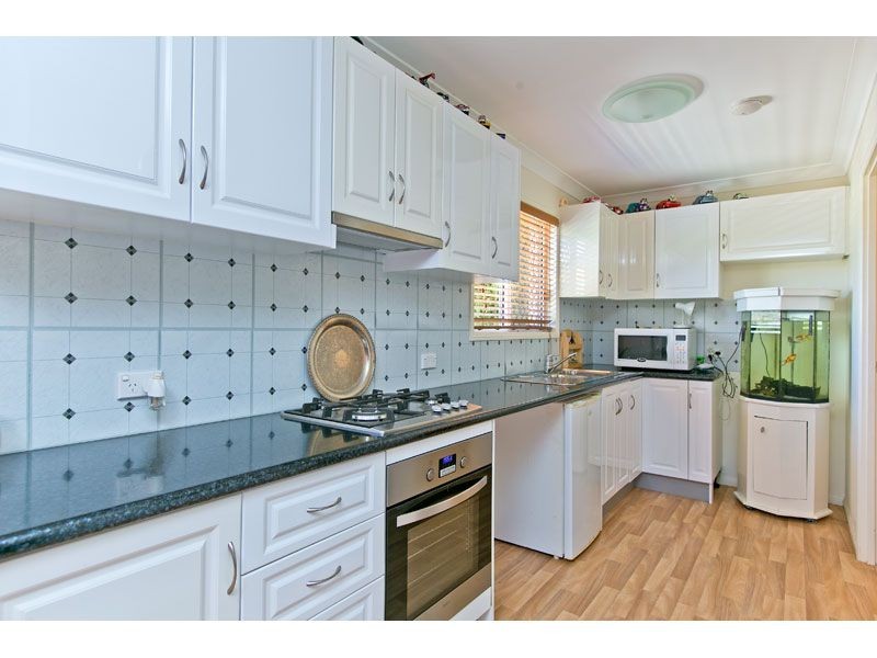 21 SCOTT STREET, Redland Bay QLD 4165