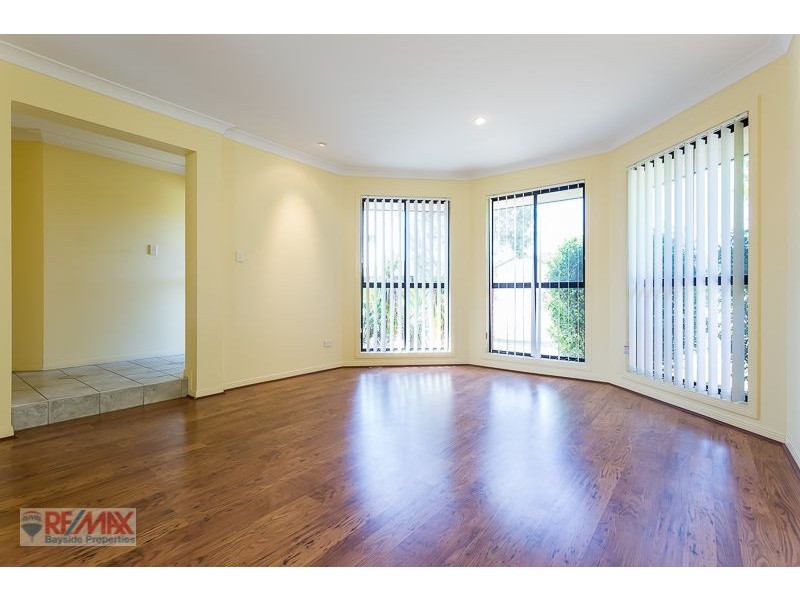 10 Jacaranda Pl, Ormiston QLD 4160