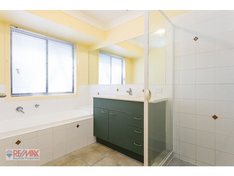 10 Jacaranda Pl, Ormiston QLD 4160