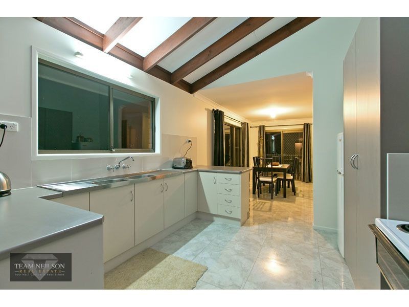 101 Torquay Street, Redland Bay QLD 4165