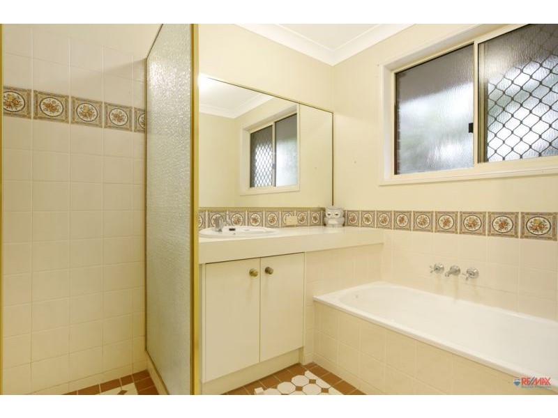 8 Pecan Court, Birkdale QLD 4159