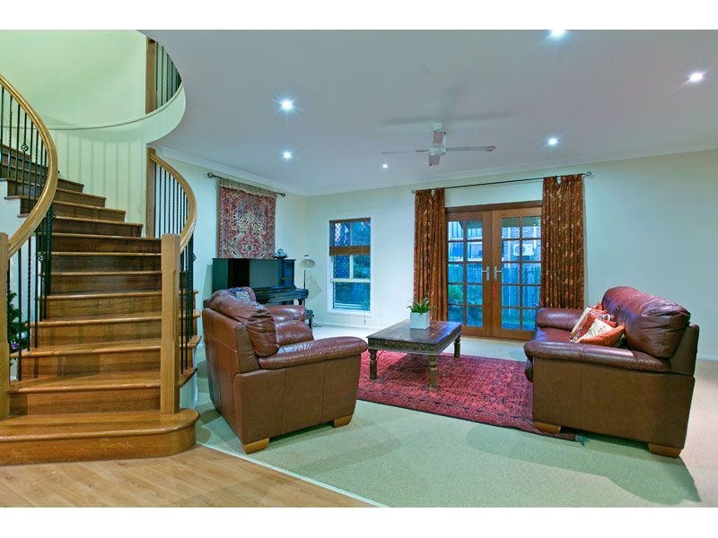 7 DENNISON COURT, Redland Bay QLD 4165