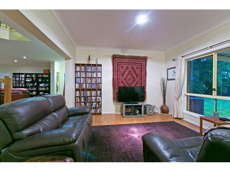 7 DENNISON COURT, Redland Bay QLD 4165