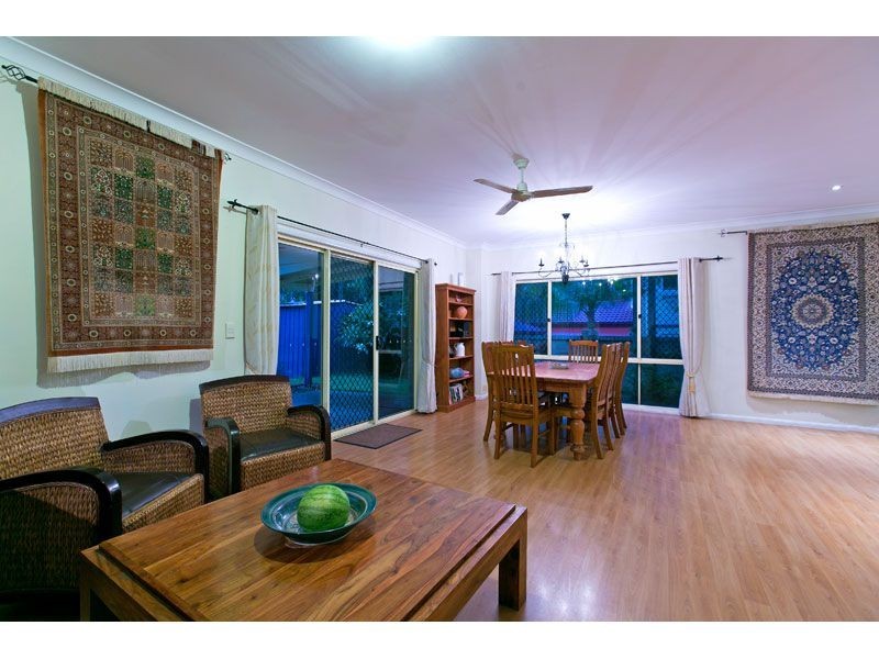 7 DENNISON COURT, Redland Bay QLD 4165
