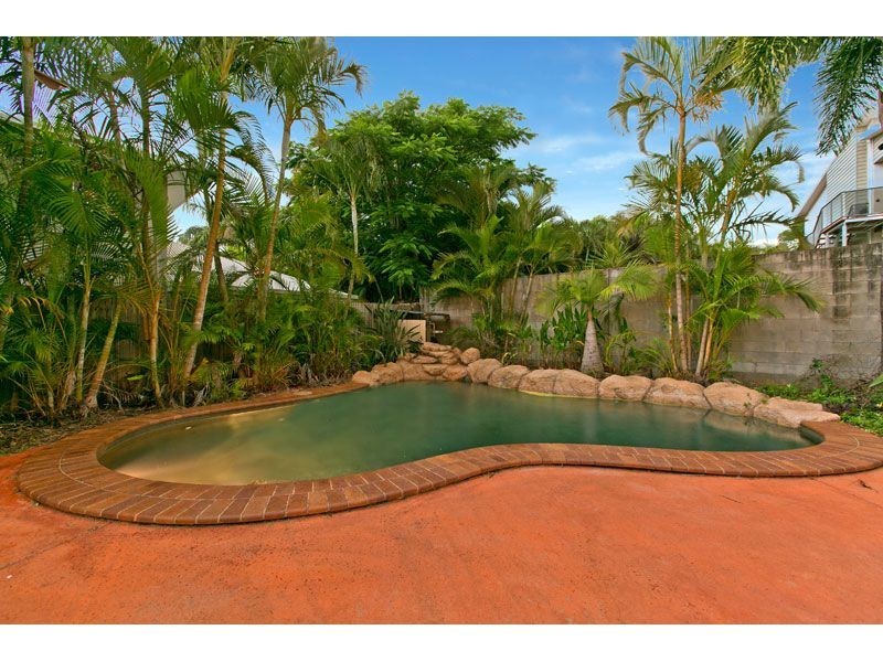7 DENNISON COURT, Redland Bay QLD 4165