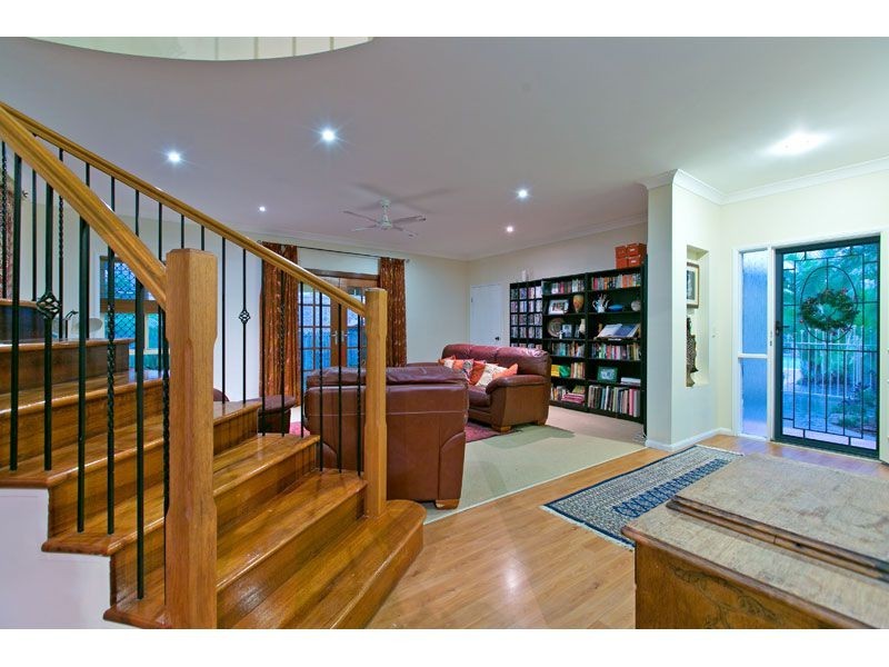 7 DENNISON COURT, Redland Bay QLD 4165