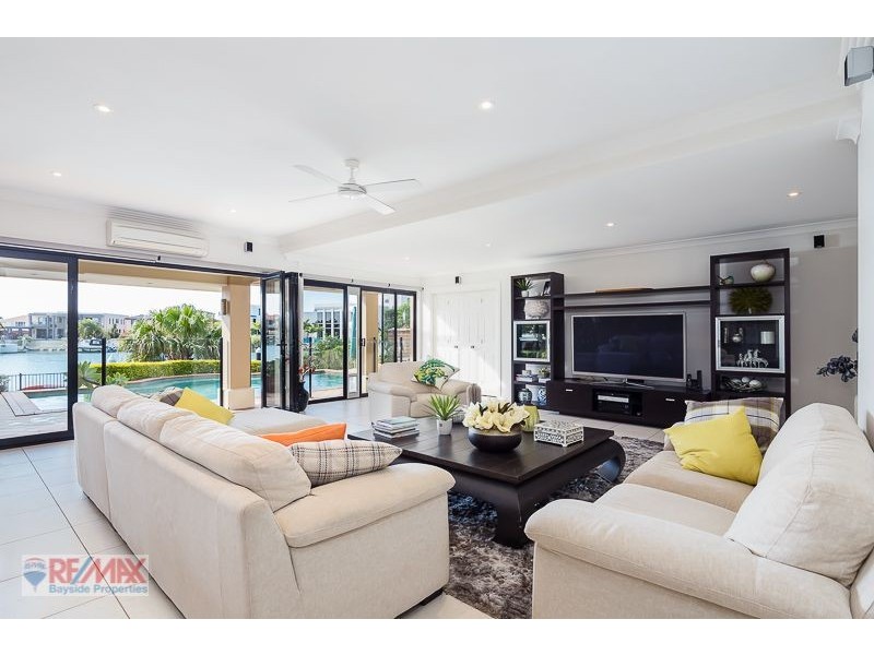 12 Raby Bay Boulevard, Raby Bay QLD 4163