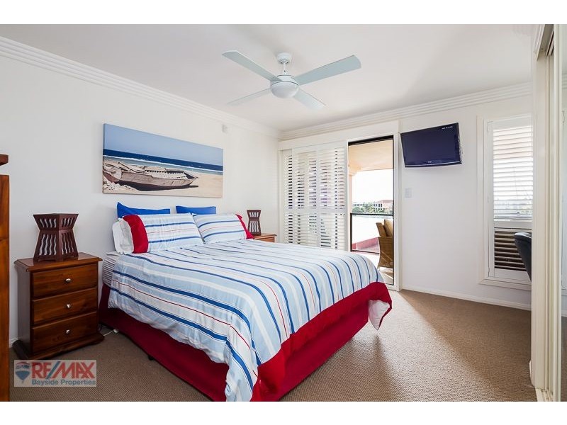 12 Raby Bay Boulevard, Raby Bay QLD 4163