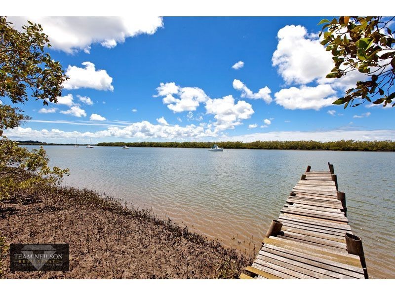 33 Muriel Street, Redland Bay QLD 4165