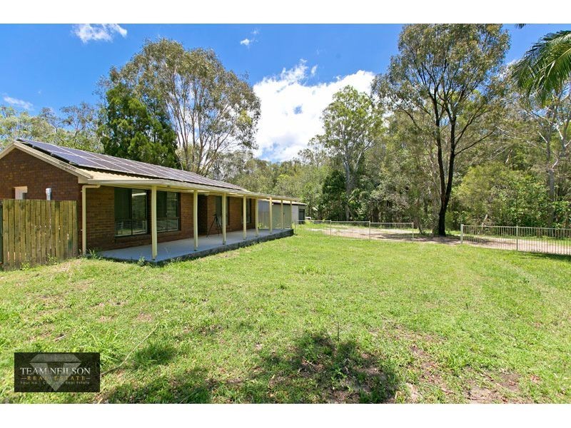 33 Muriel Street, Redland Bay QLD 4165