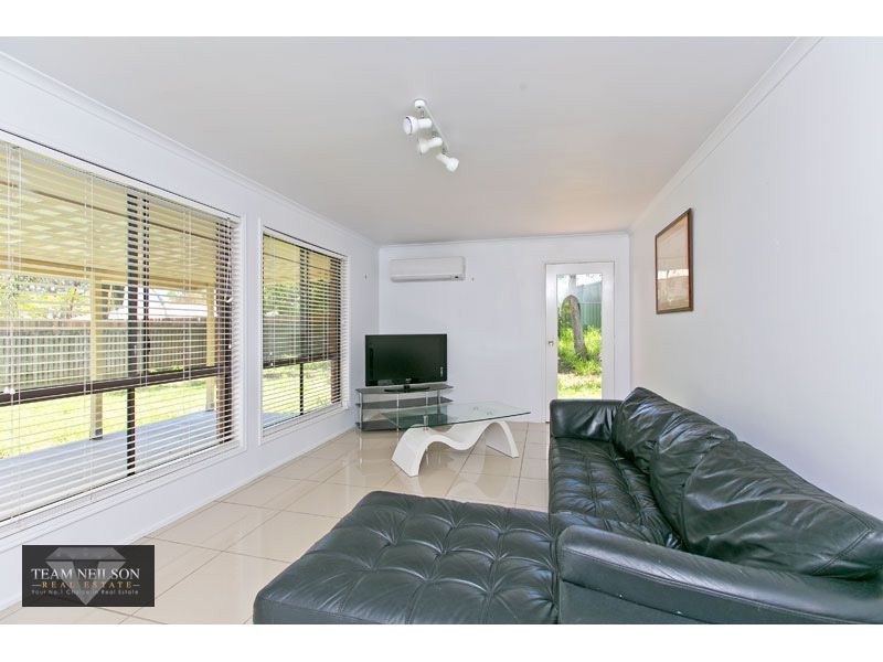 33 Muriel Street, Redland Bay QLD 4165