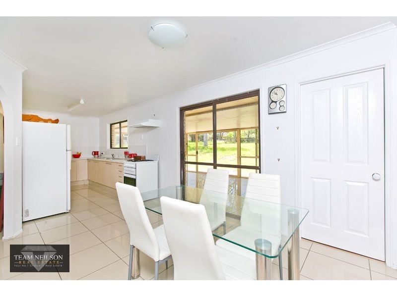 33 Muriel Street, Redland Bay QLD 4165