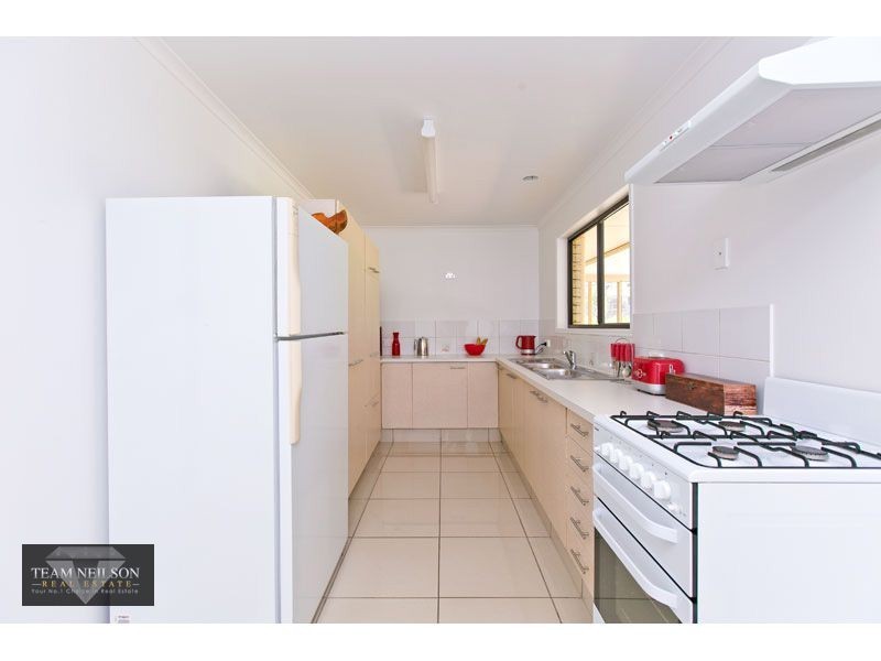 33 Muriel Street, Redland Bay QLD 4165