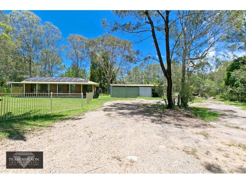 33 Muriel Street, Redland Bay QLD 4165