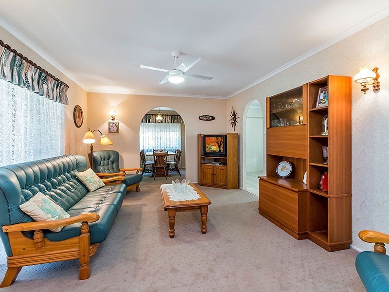4 Elizabeth Dr, Alexandra Hills QLD 4161