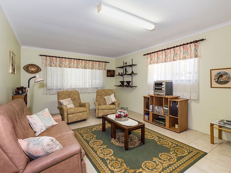 4 Elizabeth Dr, Alexandra Hills QLD 4161