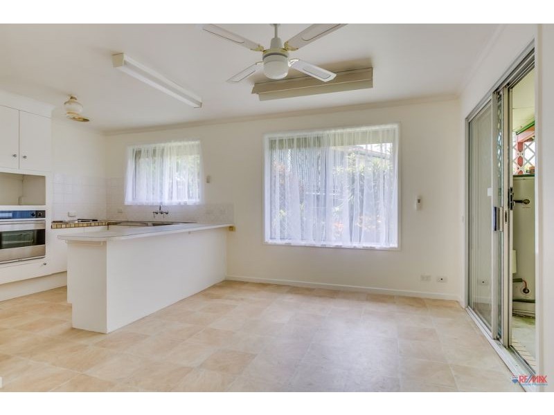 21 Sunbury Street, Birkdale QLD 4159