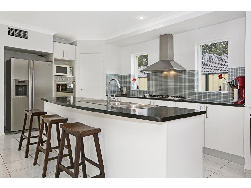 29 Caswell Crescent, Redland Bay QLD 4165
