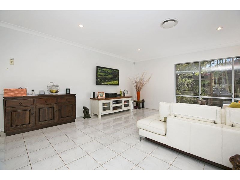 29 Caswell Crescent, Redland Bay QLD 4165