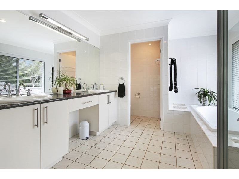 29 Caswell Crescent, Redland Bay QLD 4165
