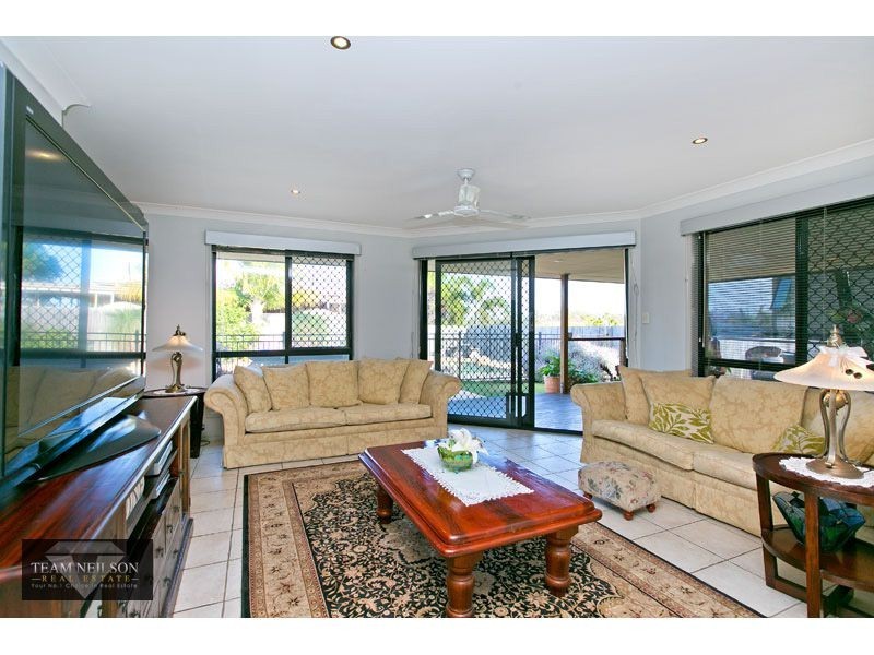 77 Belford Dr, Wellington Point QLD 4160