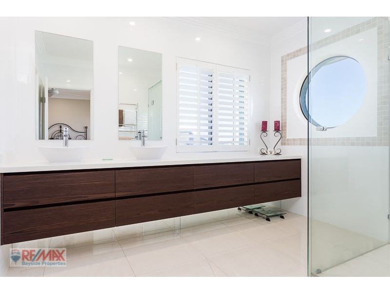 11/10 Esperance Crt, Raby Bay QLD 4163