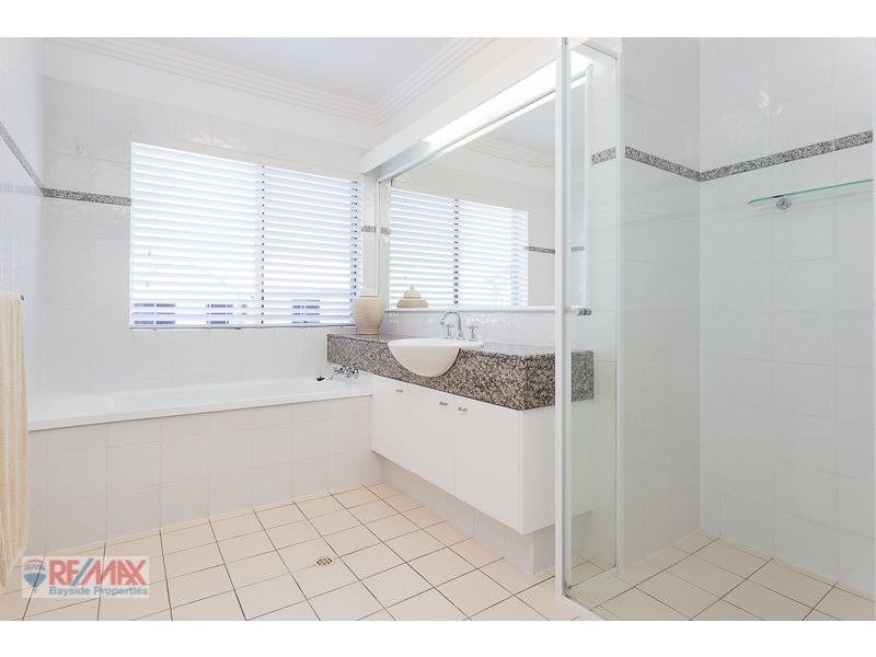 11/10 Esperance Crt, Raby Bay QLD 4163