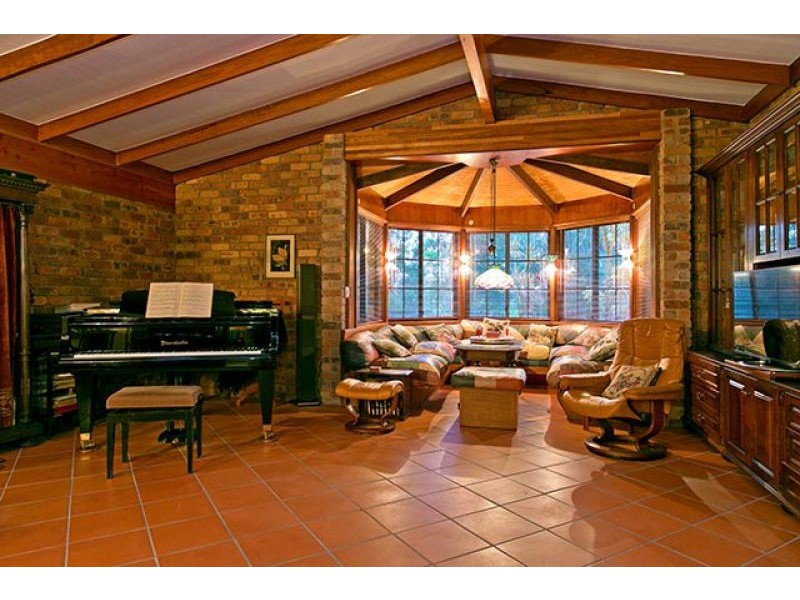 403 German Church Rd, Redland Bay QLD 4165