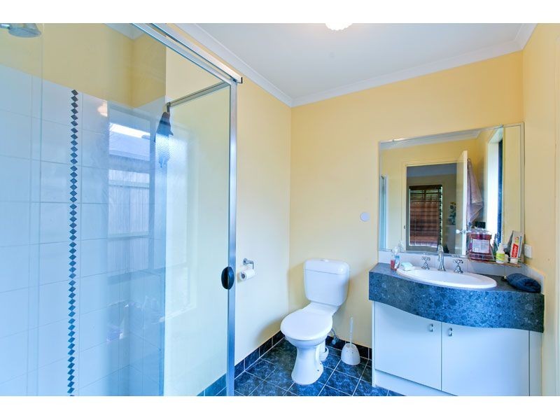 4 Coolum Court, Redland Bay QLD 4165