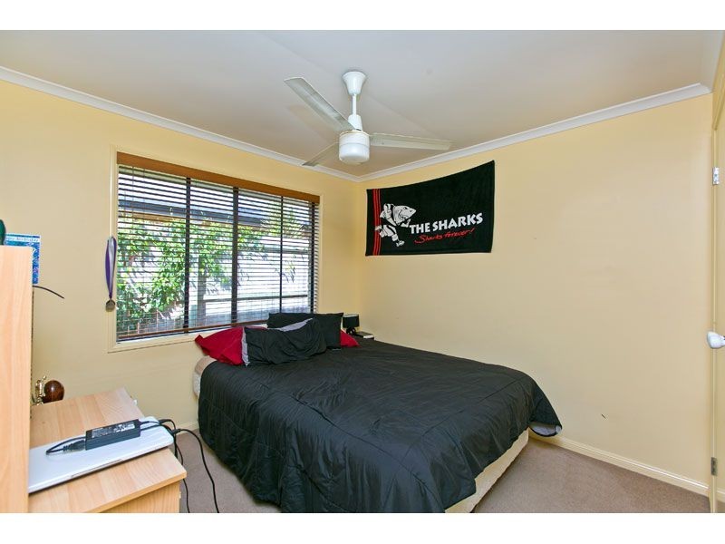 4 Coolum Court, Redland Bay QLD 4165