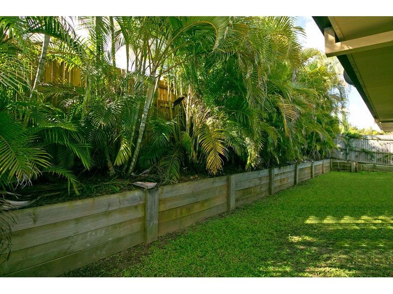 4 Coolum Court, Redland Bay QLD 4165