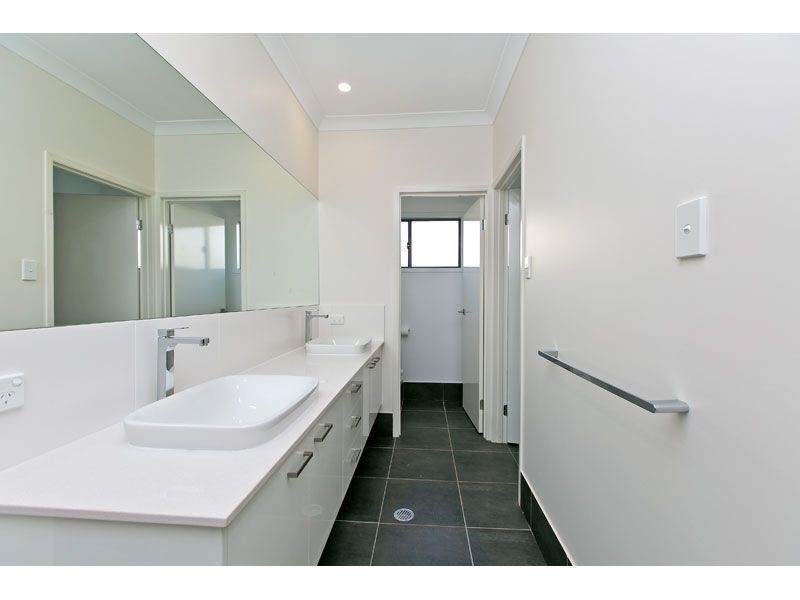 2A Brimblecombe Street, Victoria Point QLD 4165