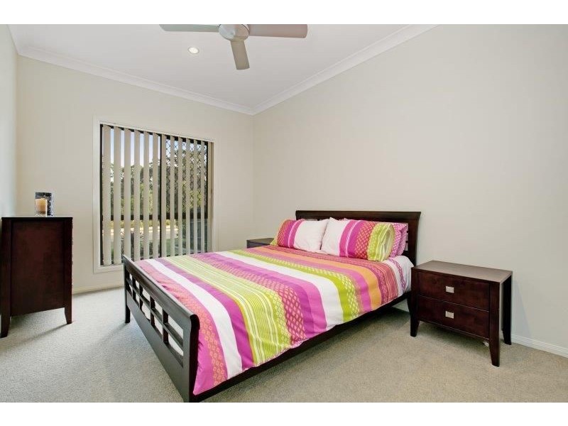 14 Sandalwood Street, Thornlands QLD 4164