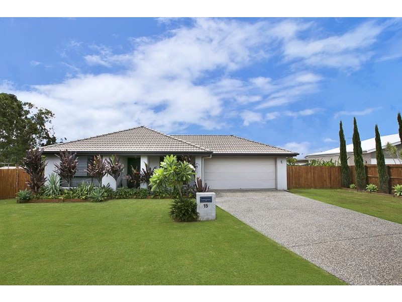 15 Magnetic Place, Redland Bay QLD 4165