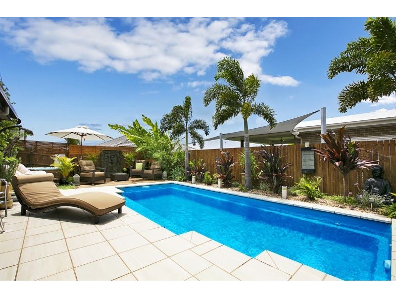 15 Magnetic Place, Redland Bay QLD 4165