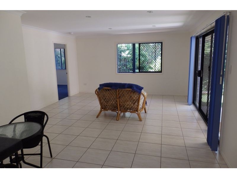 7 Snipe Street, Redland Bay QLD 4165