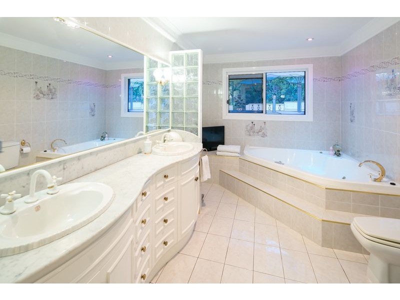 14 Ironbark Street, Capalaba QLD 4157