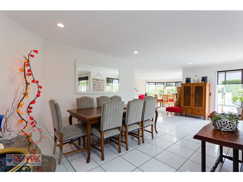 9 Moreton View Pde, Redland Bay QLD 4165