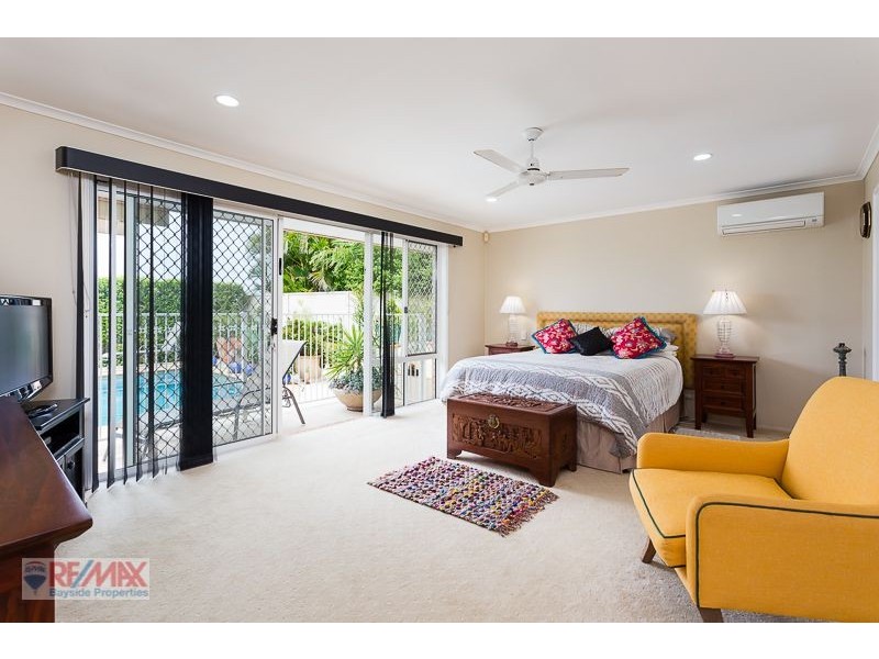 9 Moreton View Pde, Redland Bay QLD 4165