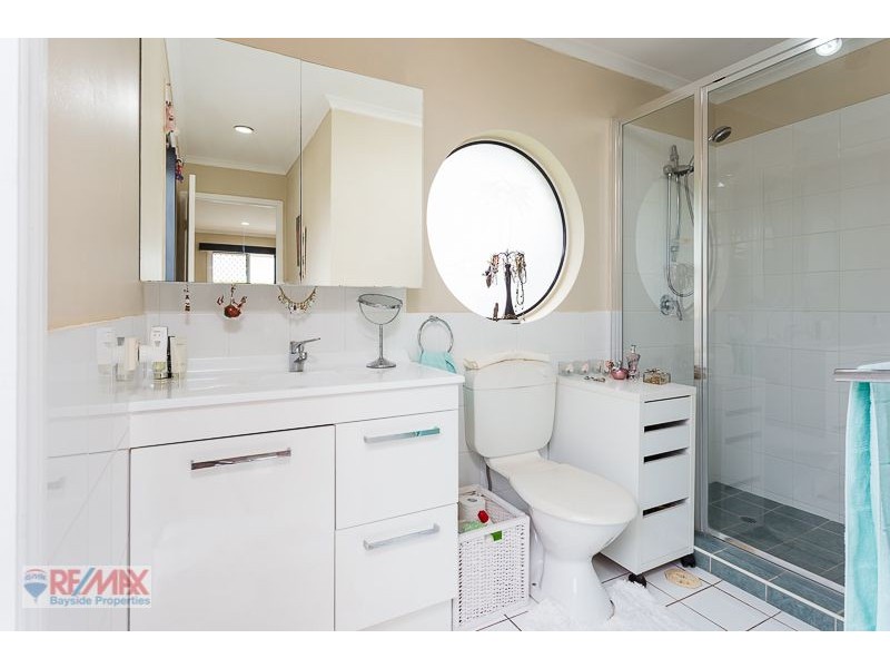 9 Moreton View Pde, Redland Bay QLD 4165