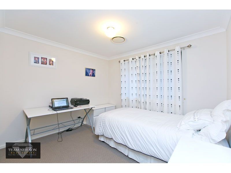 6 Glenwood Place, Wynnum West QLD 4178