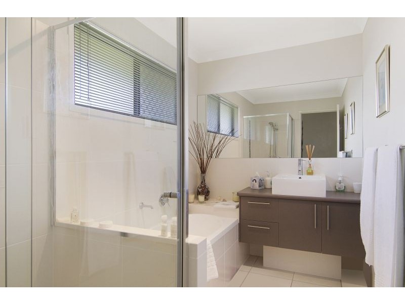 2/16 Inkerman Place, Thornlands QLD 4164