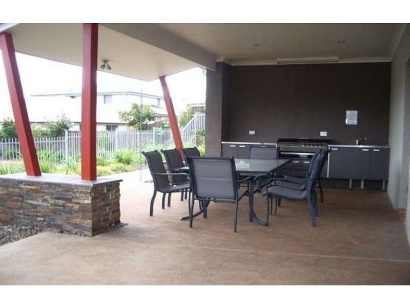 63 Pelorus St, Redland Bay QLD 4165